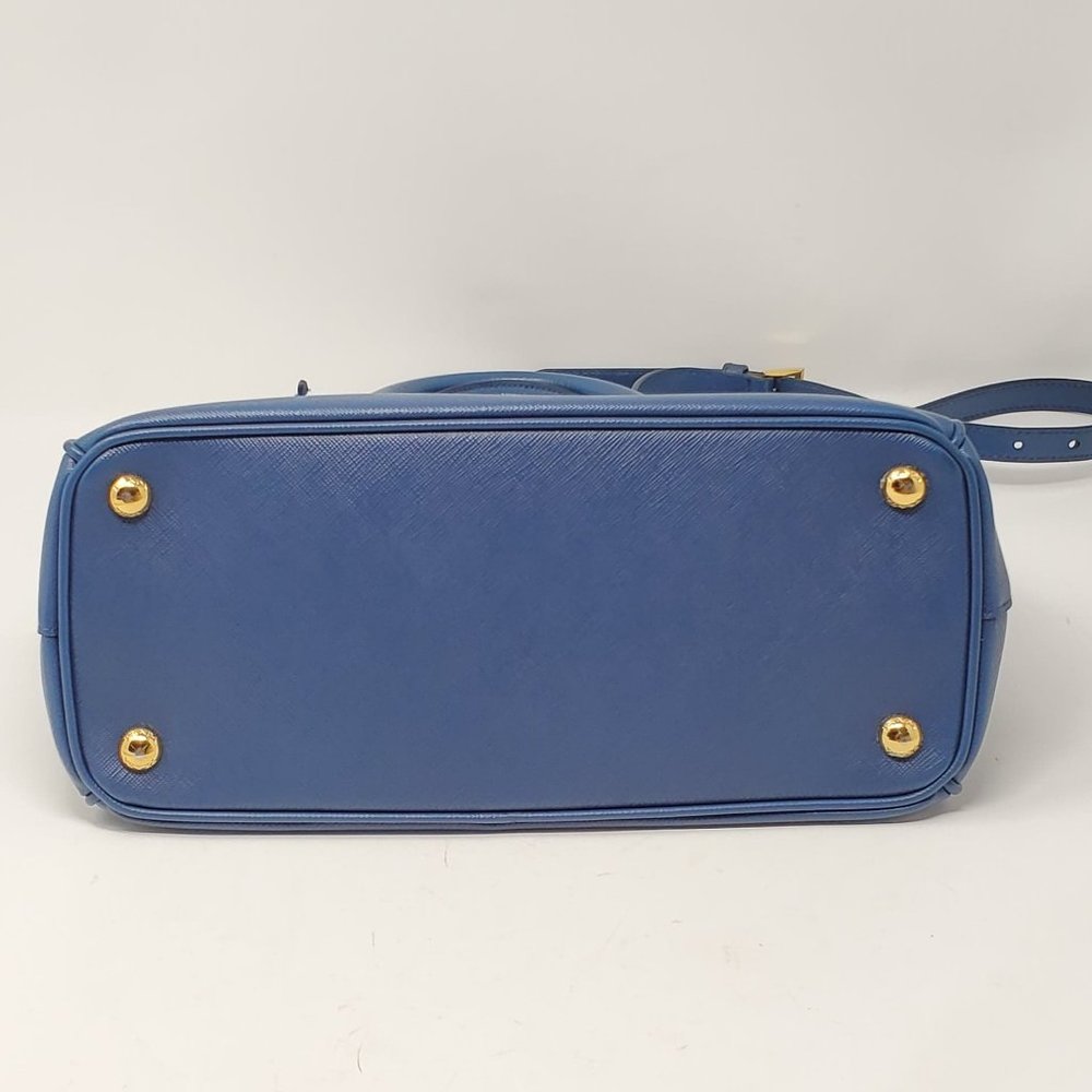 Auth Prada Small Galleria Saffiano Crossbody Bag - Picture 10 of 16